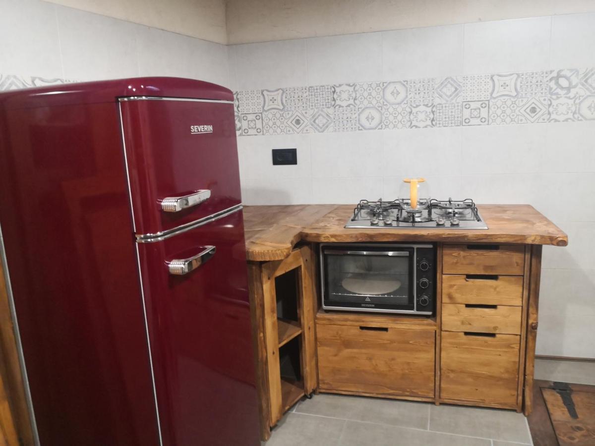 Apartamento Da Tinti Madonna Del Sasso Exterior foto