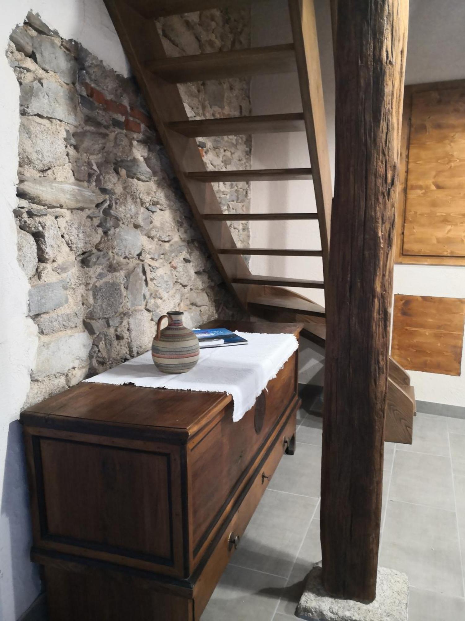 Apartamento Da Tinti Madonna Del Sasso Habitación foto
